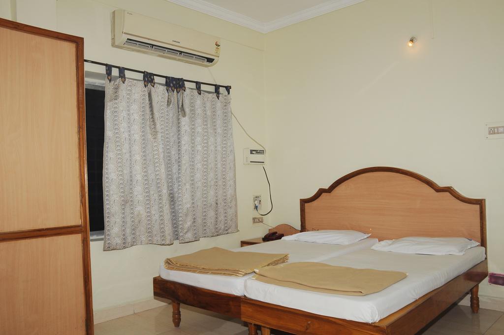 Hotel Agarala Residency Tirupati Pokoj fotografie