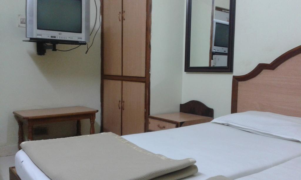 Hotel Agarala Residency Tirupati Pokoj fotografie